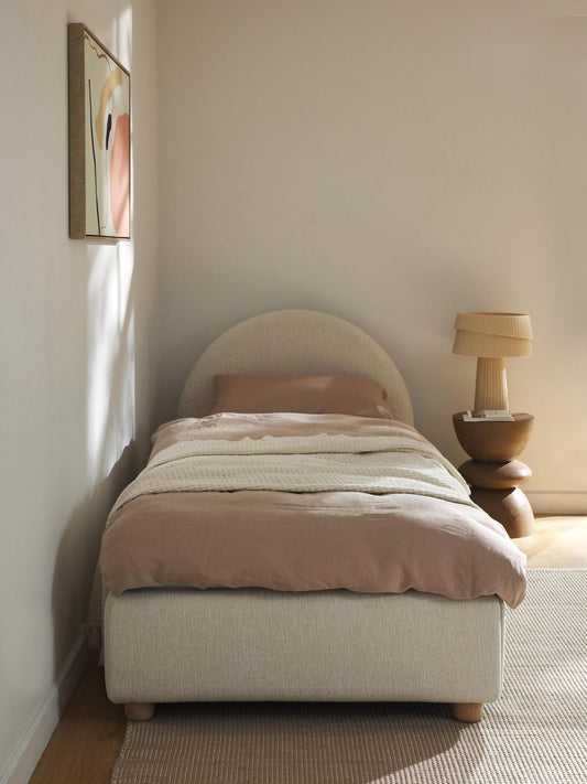 Lit EBBA sur mesure | Lit design moderne rembourré | Ryo Design