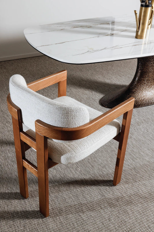 Chaise CALIA en bois sculpté – Chaise salle à manger design